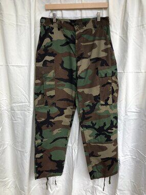 Military Surplus Camo Pants S-M